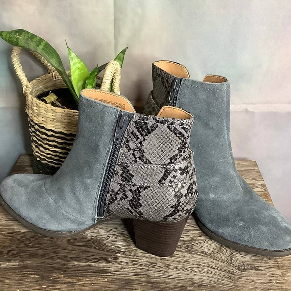 Vionic Shoes | Vionic Leather Naomi Snake Ankle Boot Sz 85 | Poshmark